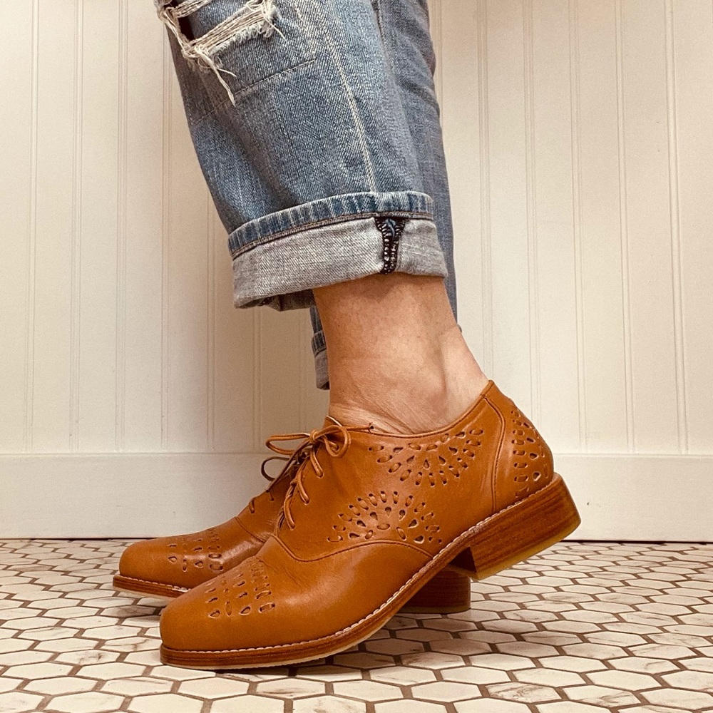 ELF Heartbreak Leather Oxfords size 8
Never worn